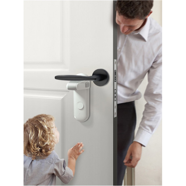 Блокиратор на дерную ручку Child safety B3205 Белый